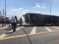 Seyir halindeki metrobüsün motorunda yangın çıktı Fotoğrafı