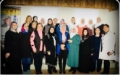 YÜZÜMÜZÜ GÜLDÜRENLER; GÖLELİ KADINLAR Fotoğrafı