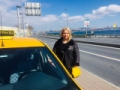 İstanbul'da taksicilik yapan Burçin Navruz, azmiyle hemcinslerine örnek oluyor Fotoğrafı